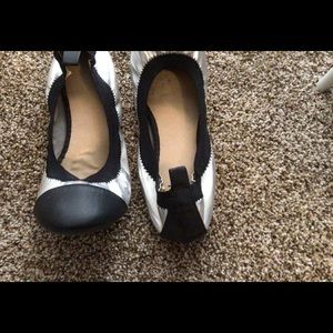 Old navy silver flat ballerina style flats